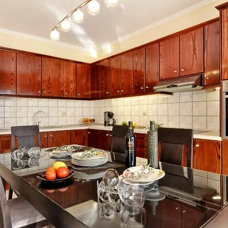 Sg Corfu, A Kompítsion