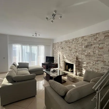 Sg Corfu, A Apartmán Kompítsion